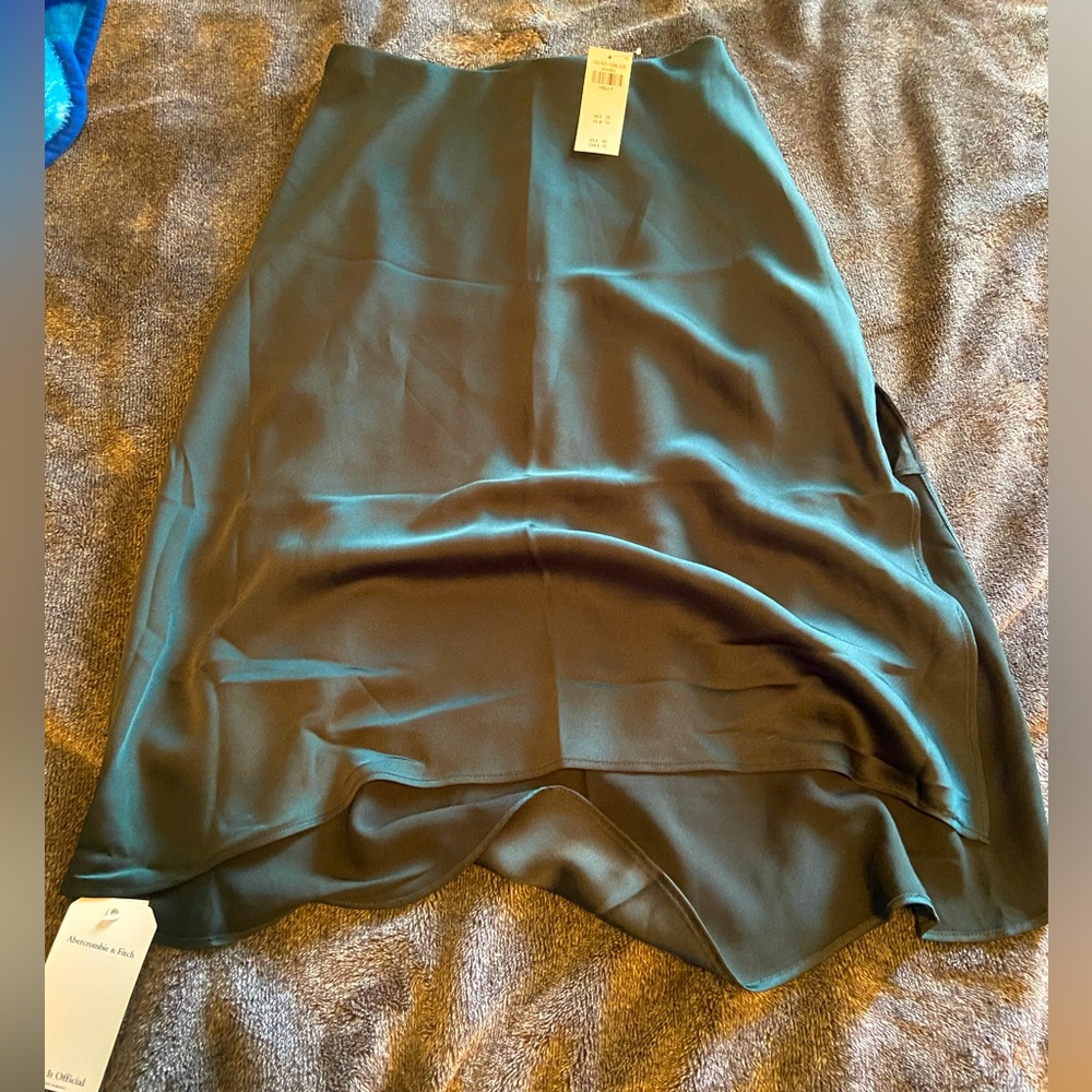A&F satin midi skirt with leg opening. Deep emerald color. Size small, NWT